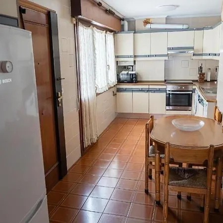 Luminoso Piso Grande Con Garaje En El Centro. *