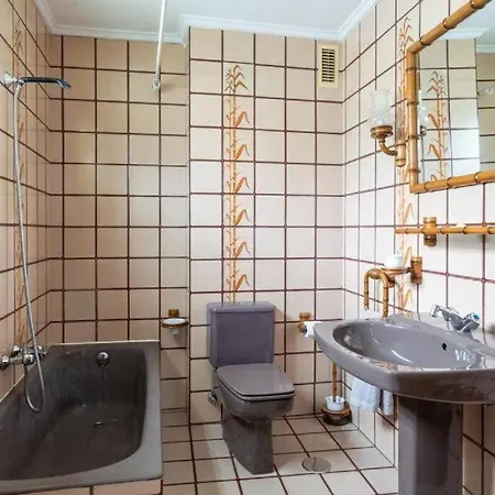 Luminoso Piso Grande Con Garaje En El Centro. 桑坦德