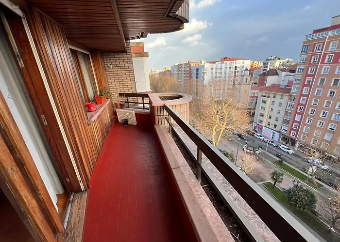 Luminoso Piso Grande Con Garaje En El Centro. *