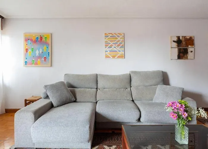 Luminoso Piso Grande Con Garaje En El Centro. *