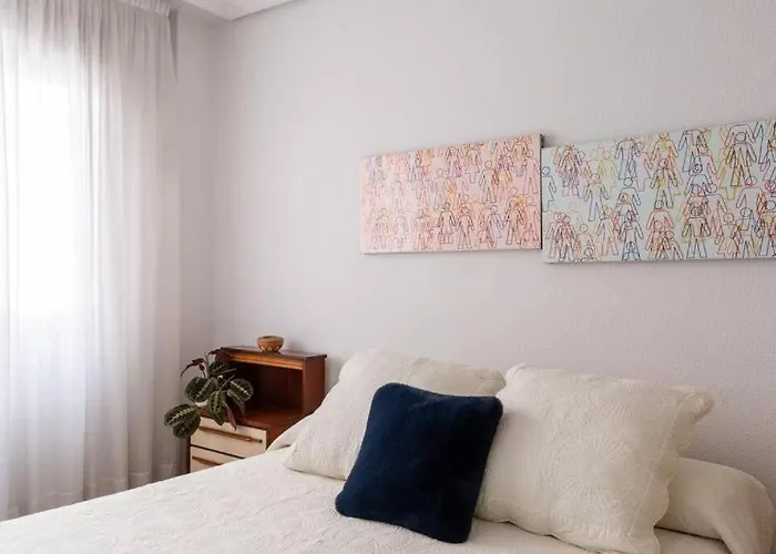 Luminoso Piso Grande Con Garaje En El Centro. Apartment *