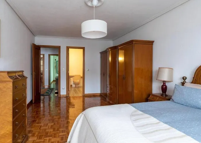 Luminoso Piso Grande Con Garaje En El Centro. *