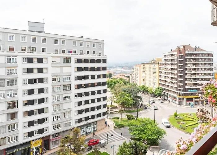 Apartment Luminoso Piso Grande Con Garaje En El Centro. Santander