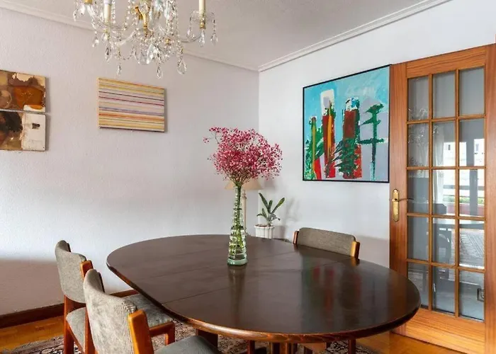 Luminoso Piso Grande Con Garaje En El Centro. Apartment *