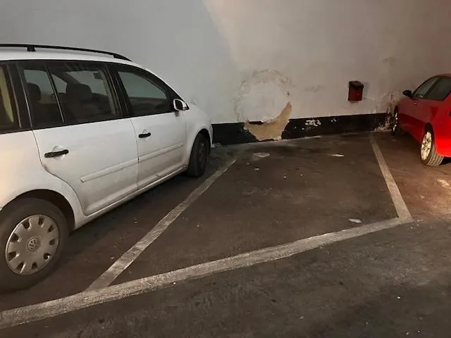 Luminoso Piso Grande Con Garaje En El Centro. *